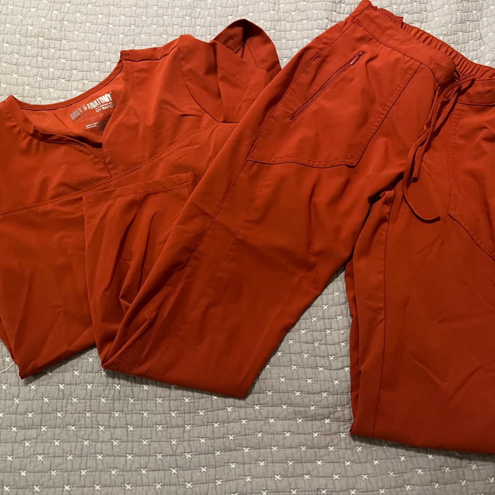 Greys anatomy rustic orange scrub set